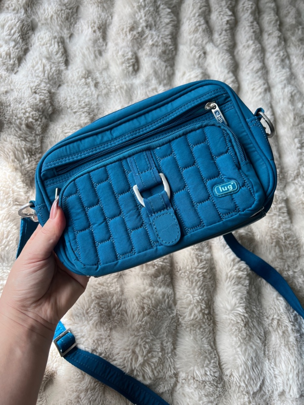 Lug Quilted Crossbody Bag Teal Blue Travel Purse Casual Summer Vacation Bag - Picture 8 of 13